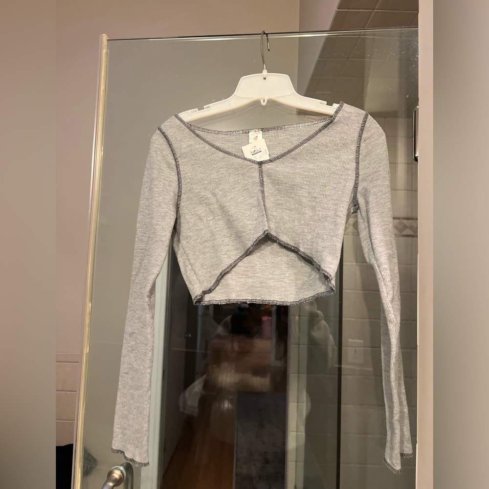 NWT exposed seam tee